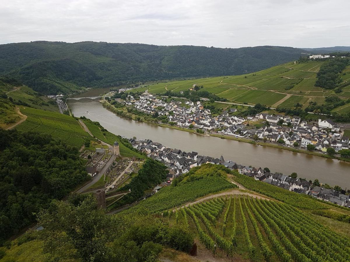 Haus Alte Metzgerei - Im Herzen Der Altstadt Zell an der Mosel Exterior photo